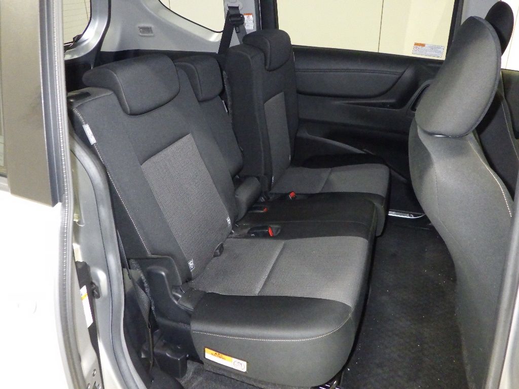 2019 Toyota Sienta Hybrid Fanbase G auction photo 7