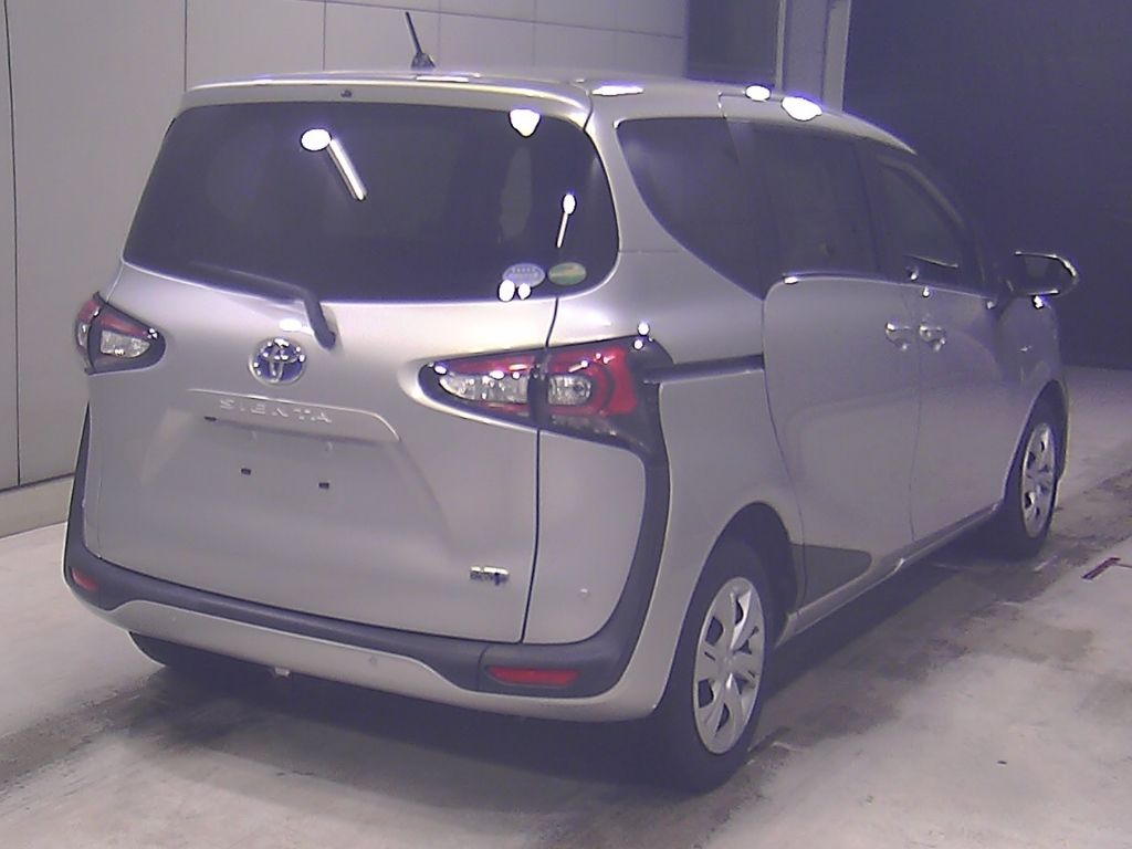2019 Toyota Sienta Hybrid Fanbase G auction photo 2