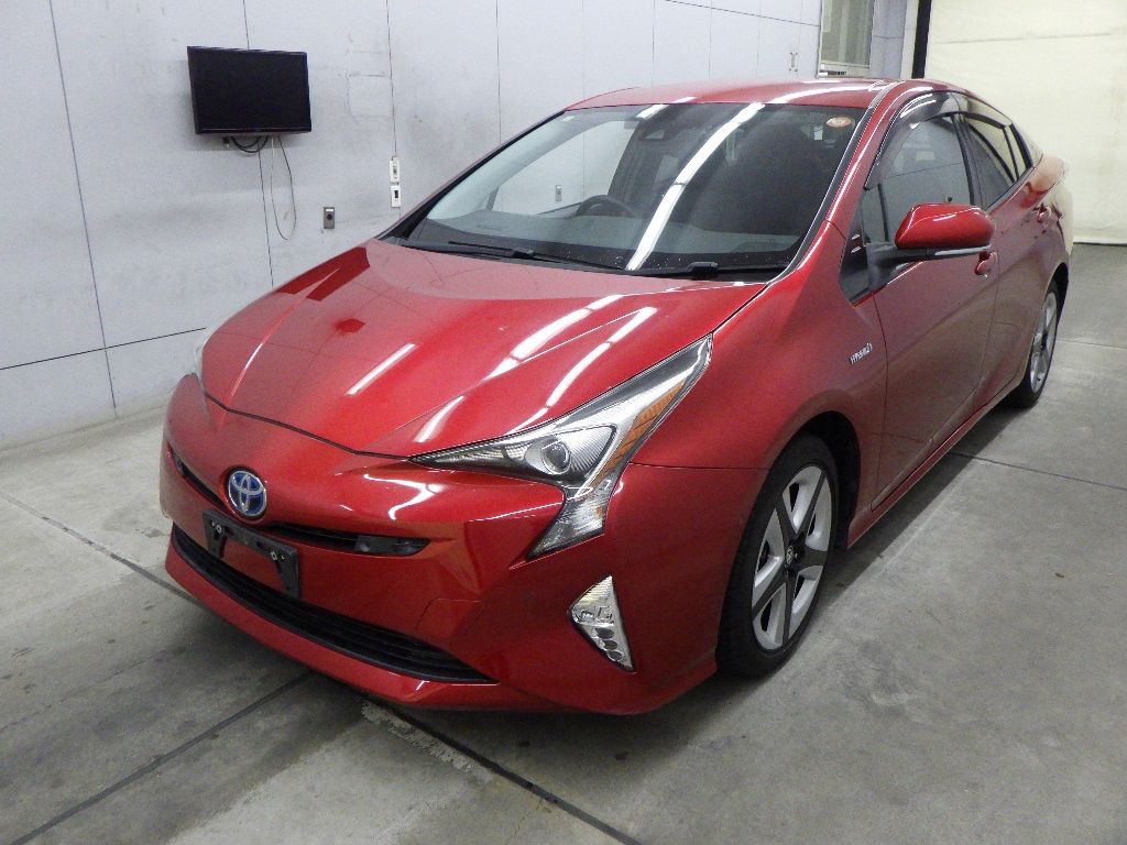 2017 Toyota Prius Aツーリングセレクション auction photo 4