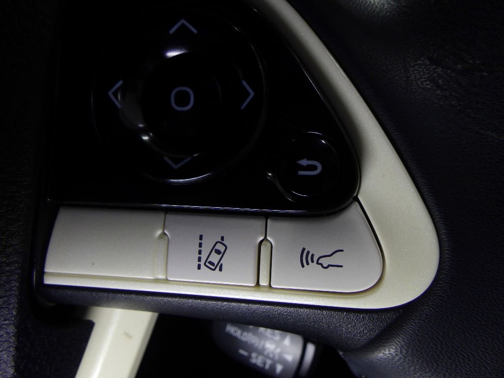 2017 Toyota Prius Aツーリングセレクション auction photo 10
