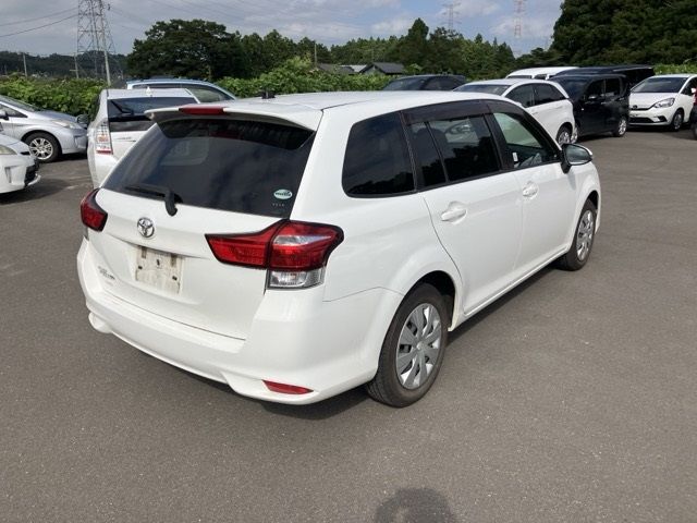 2015 Toyota Corolla Fielder 1.5X auction photo 2