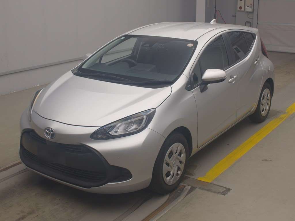 Japan Auction Vehicles 4 2021 Toyota Aqua X auction photo