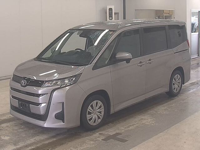 2023 Toyota Noah X auction photo 4