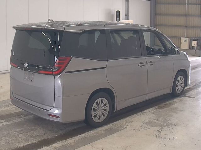 2023 Toyota Noah X auction photo 5