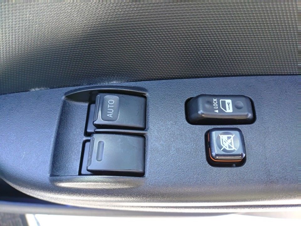 2021 Toyota Hiace auction photo 14