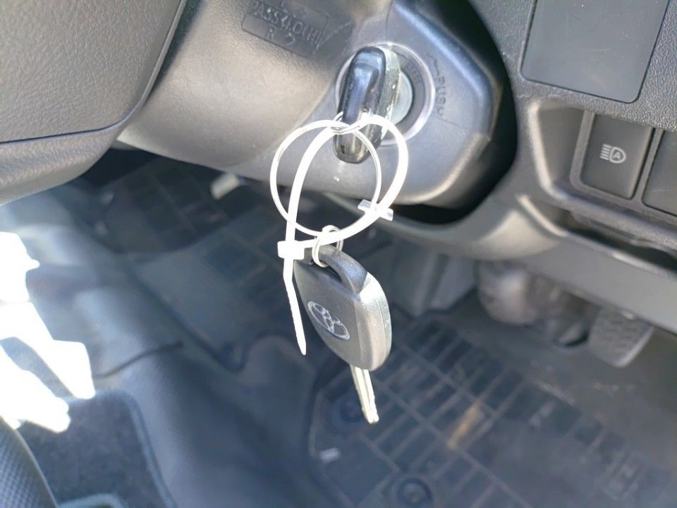 2021 Toyota Hiace auction photo 15