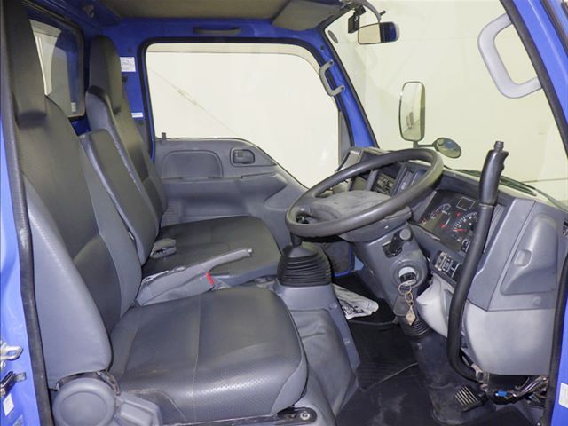 2015 Isuzu Elf dump auction photo 5