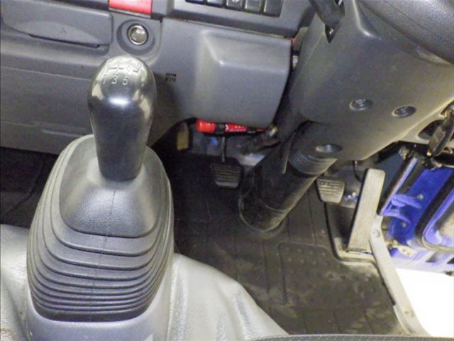 2015 Isuzu Elf dump auction photo 7