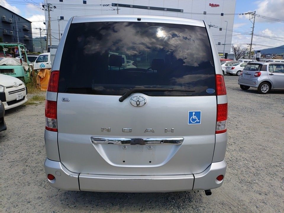 2006 Toyota Noah auction photo 5