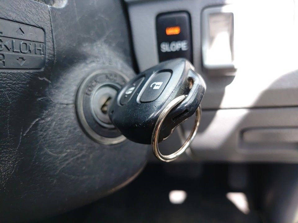 2006 Toyota Noah auction photo 15