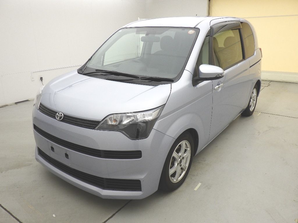 2013 Toyota Spade 4WD X auction photo 4