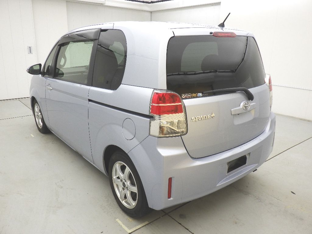 2013 Toyota Spade 4WD X auction photo 5