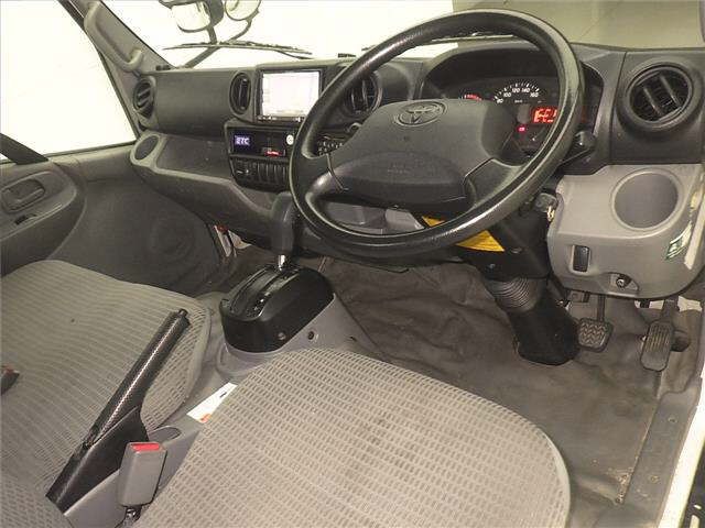 2019 Toyota Dyna 2-ton Full Just Low D-TB PC auction photo 3