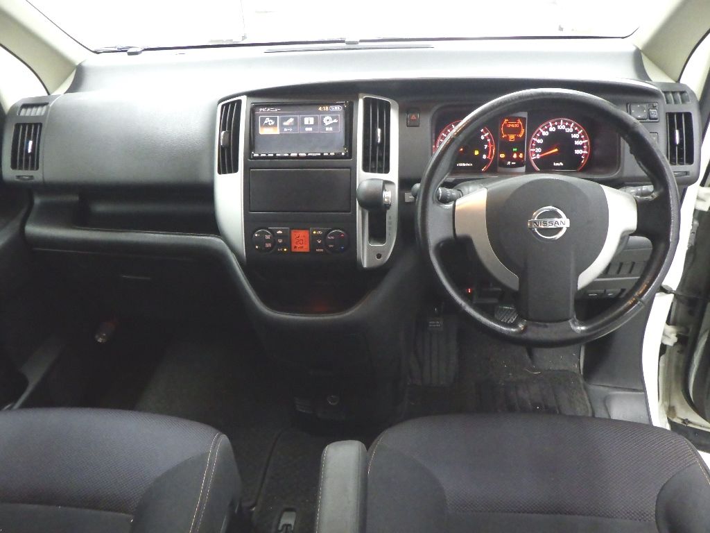 2009 Nissan Serena Highway Star V Selection auction photo 3