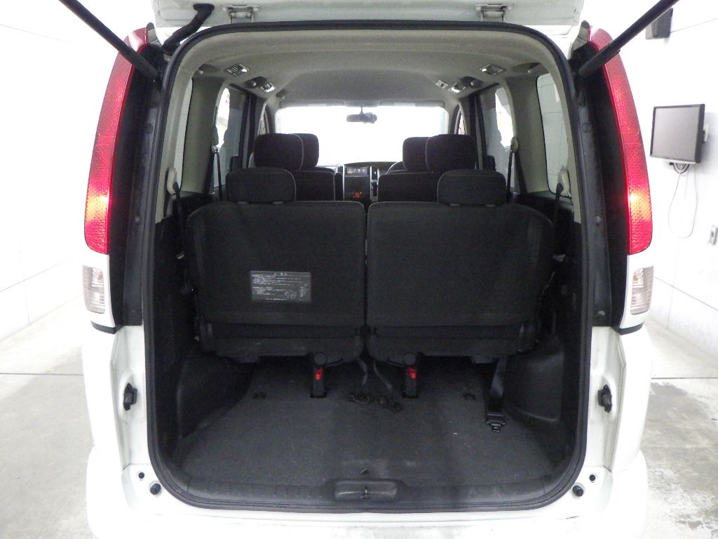 2009 Nissan Serena Highway Star V Selection auction photo 9