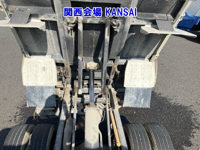 2017 Mitsubishi Fuso Canter dump auction photo 19