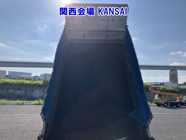 2017 Mitsubishi Fuso Canter dump auction photo 18