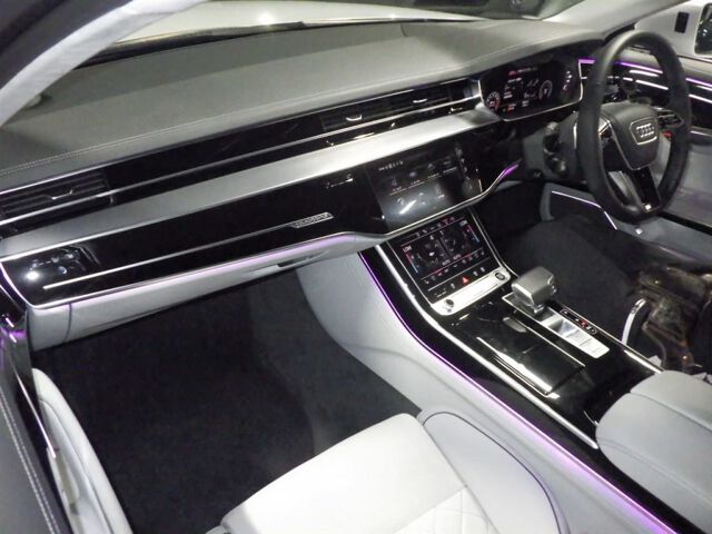 2023 Audi A8 55TFSIクワトロSラP 4WD auction photo 3