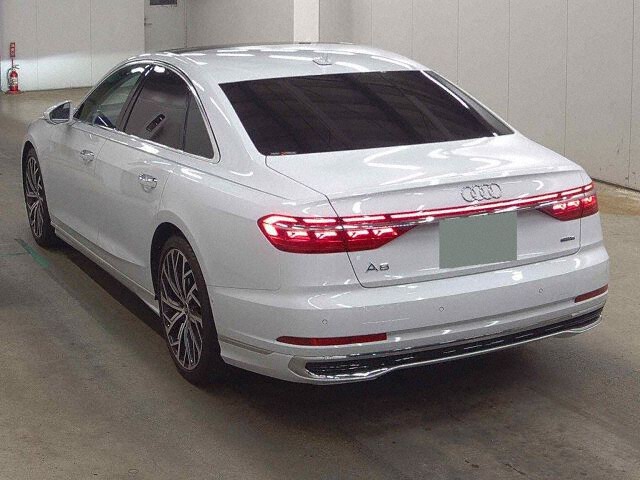 2023 Audi A8 55TFSIクワトロSラP 4WD auction photo 2