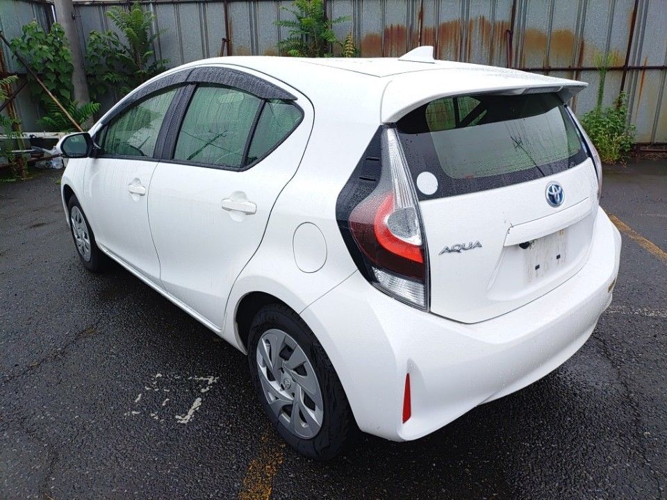 2021 Toyota Aqua auction photo 6