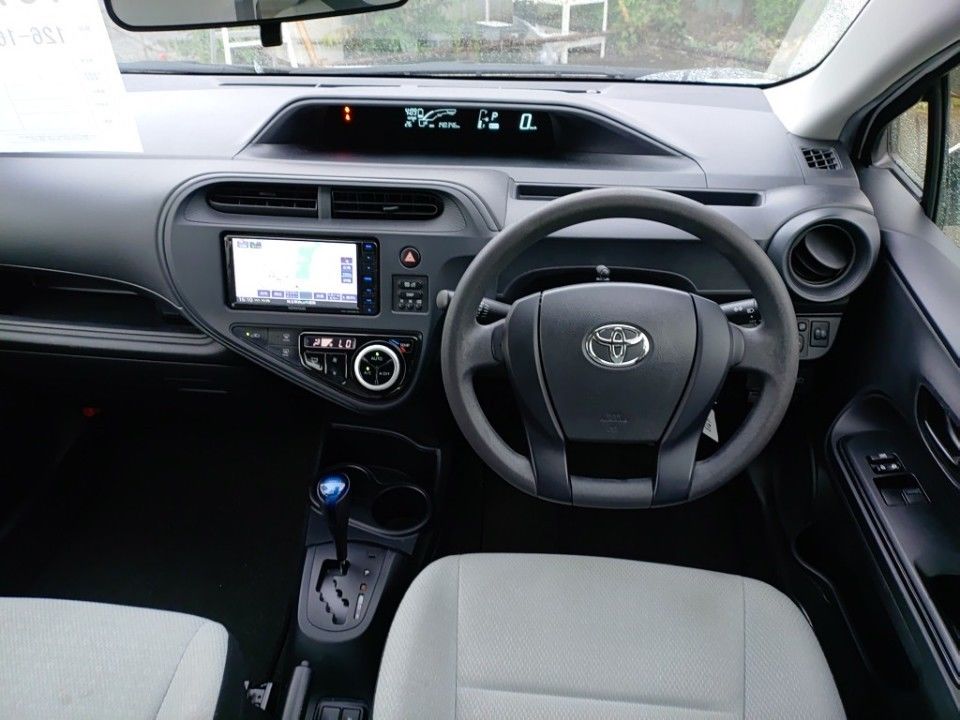 2021 Toyota Aqua auction photo 3
