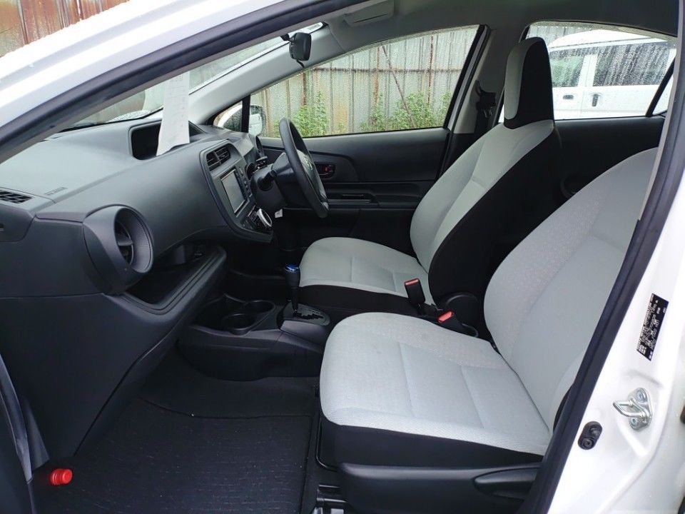 2021 Toyota Aqua auction photo 16