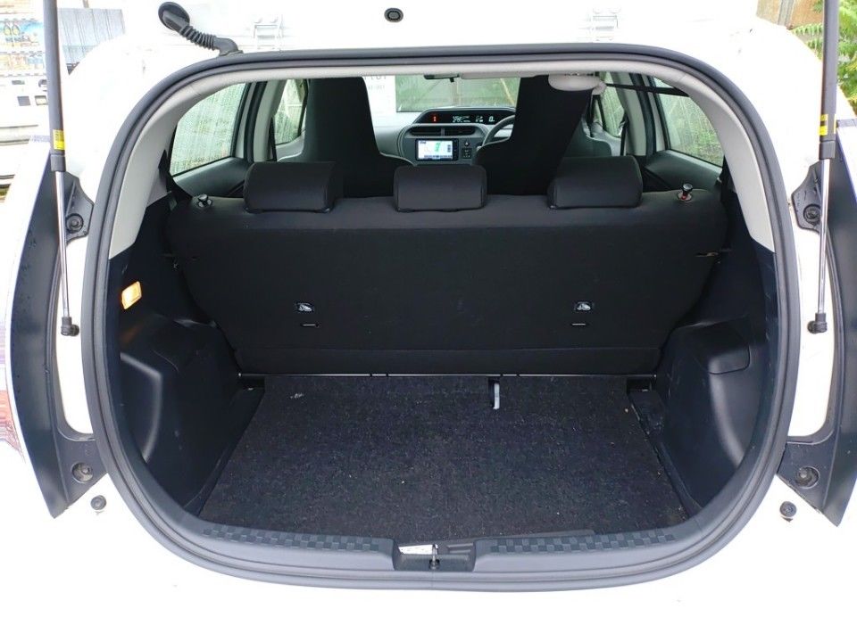 2021 Toyota Aqua auction photo 8