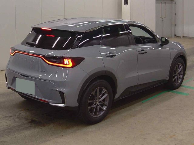 2025 Lexus LBX elegant auction photo 5