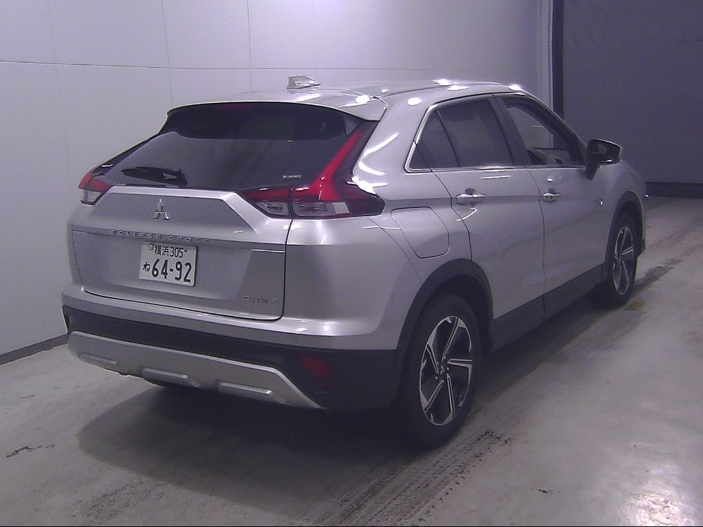 2022 Mitsubishi Eclipse Cross 4WD PHEV G auction photo 2