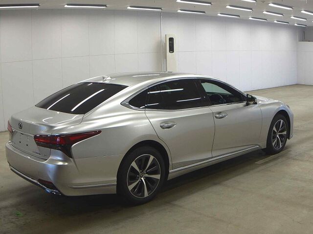 2021 Lexus LS LS500H I Package 4WD auction photo 5