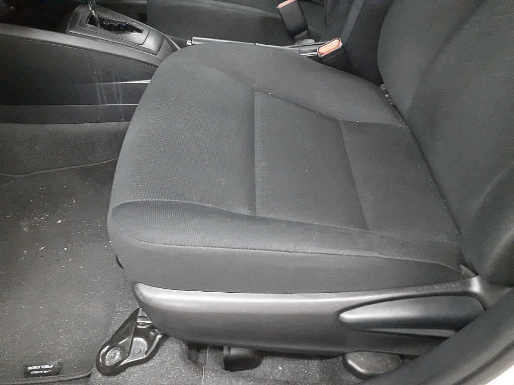 2021 Toyota Corolla Axio EX 4WD auction photo 11