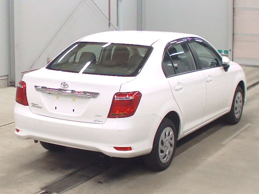 2021 Toyota Corolla Axio EX 4WD auction photo 2