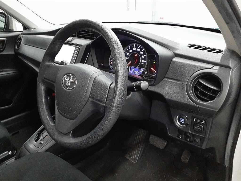 2021 Toyota Corolla Axio EX 4WD auction photo 7