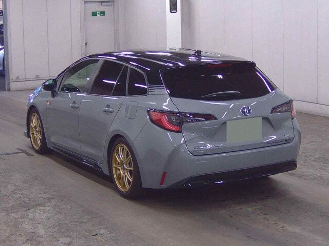 2025 Toyota Corolla Touring HVアクティブスポーツ auction photo 2