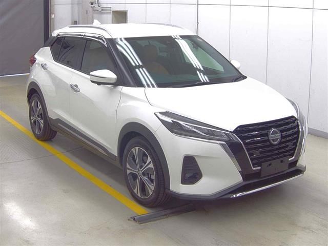 2021 Nissan Kicks X Two-Tone Interior Edition Japan auction vehicle