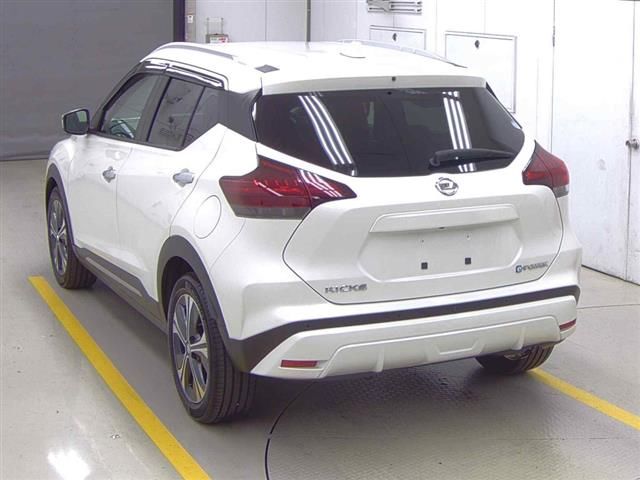 2021 Nissan Kicks X Two-Tone Interior Edition auction photo 2