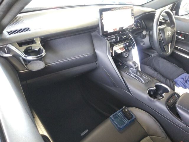 2025 Toyota Harrier G auction photo 3