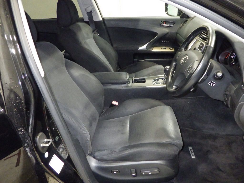 2005 Lexus IS250 Ver. S auction photo 6