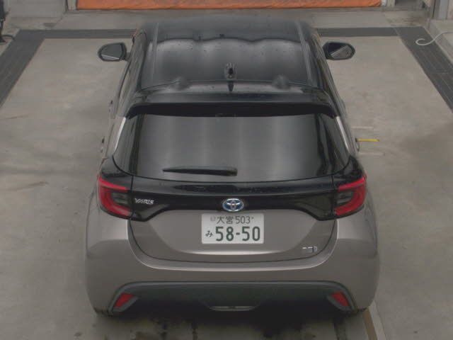 2022 Toyota Yaris ハイブリッドZ auction photo 7