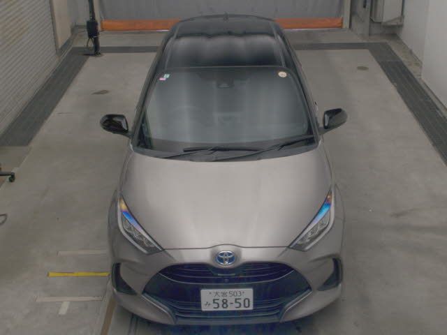 2022 Toyota Yaris ハイブリッドZ auction photo 6