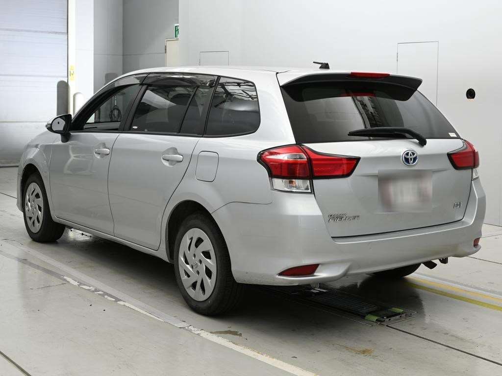 2021 Toyota Corolla Fielder ハイブリッド EX auction photo 6