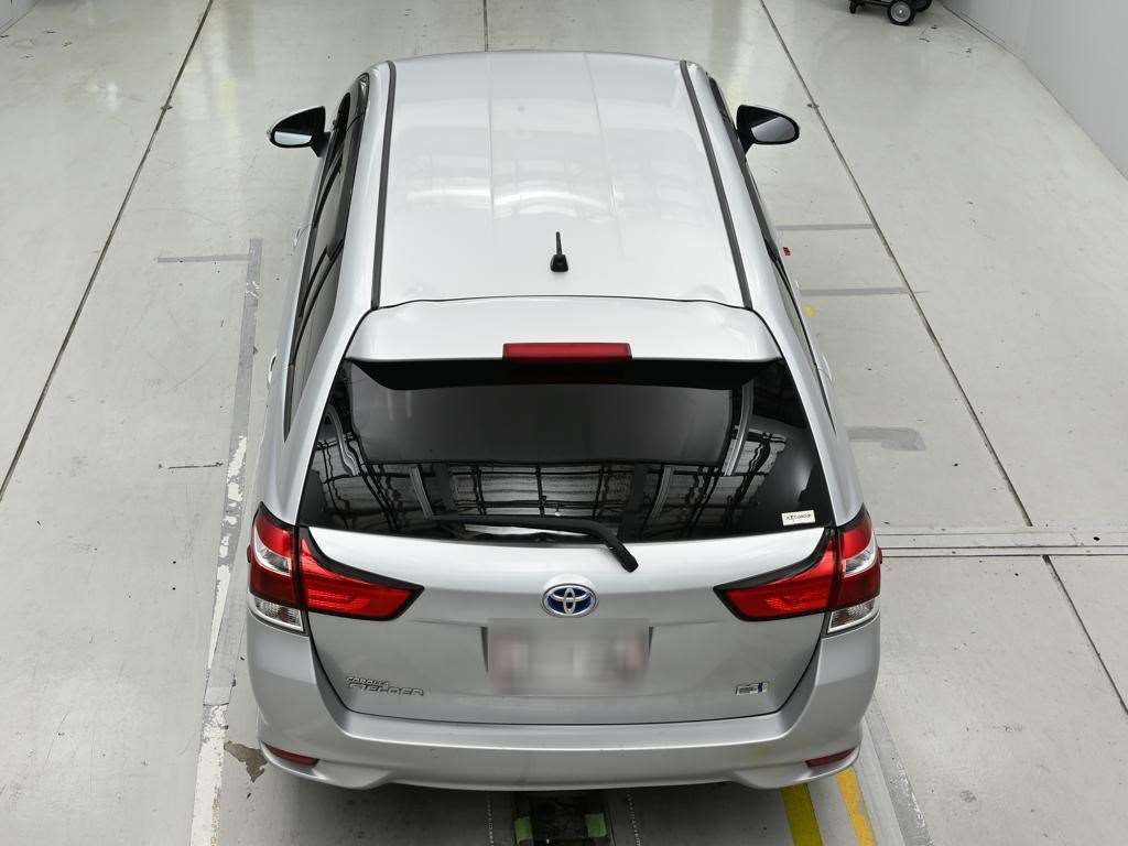 2021 Toyota Corolla Fielder ハイブリッド EX auction photo 8