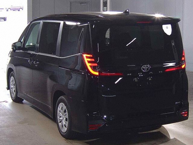 2026 Toyota Noah Hybrid S-X auction photo 2