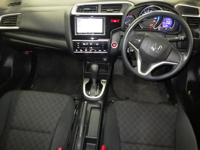 2016 Honda Fit 13G Fパッケージ auction photo 3