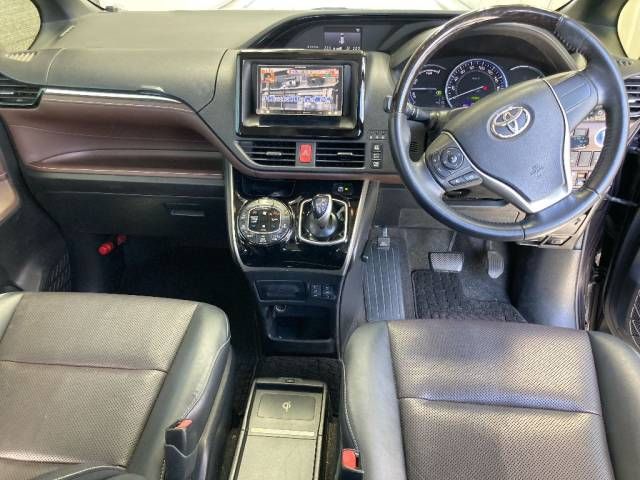 2014 Toyota Esquire ハイブリッドGi auction photo 4