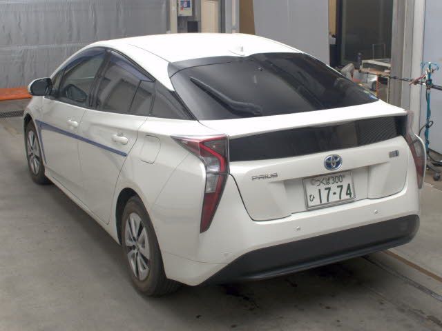 2017 Toyota Prius A auction photo 2