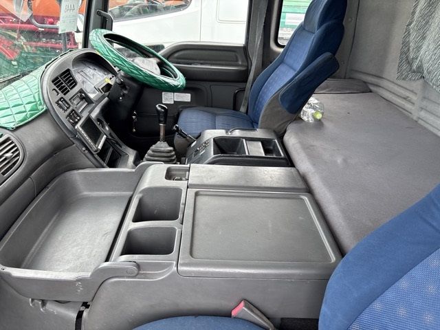 2006 Isuzu Giga auction photo 5
