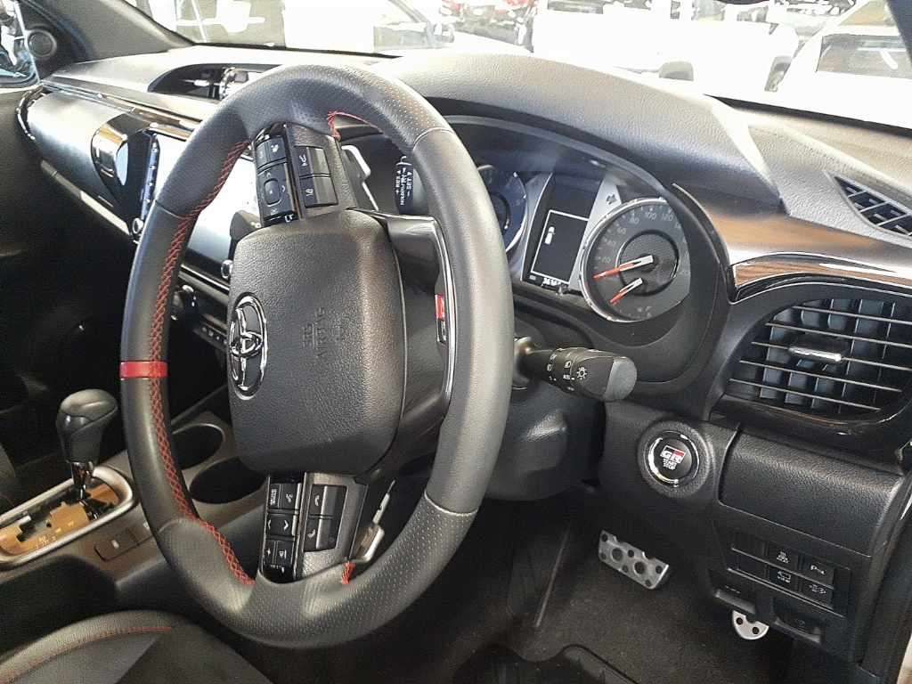 2024 Toyota Hilux Z GRスポーツ 4WD auction photo 9