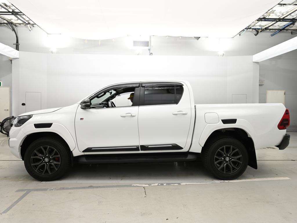 2024 Toyota Hilux Z GRスポーツ 4WD auction photo 4
