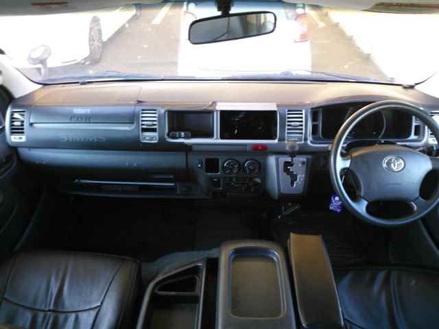2009 Toyota Hiace 4WD グランドキャビン auction photo 8